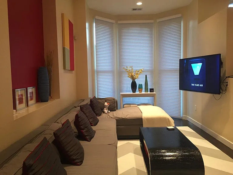 LivingRoom1