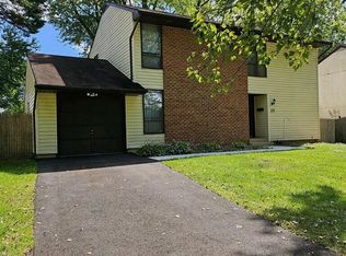 25 Twin Rivers Dr, East Windsor, NJ 08520