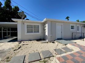 600 NW 116th Ter