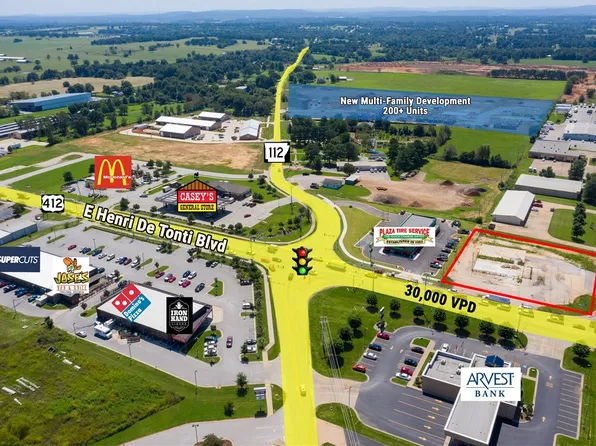 895 E Henri De Tonti Blvd #1, Springdale, AR 72762