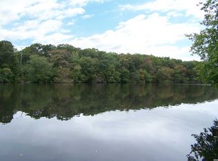 22 Mill Pond Ln, East Moriches, NY
