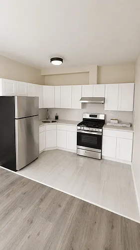 10422 Northern Blvd Photo 1