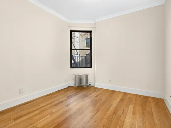 21-48 35th Street image 3 of 4