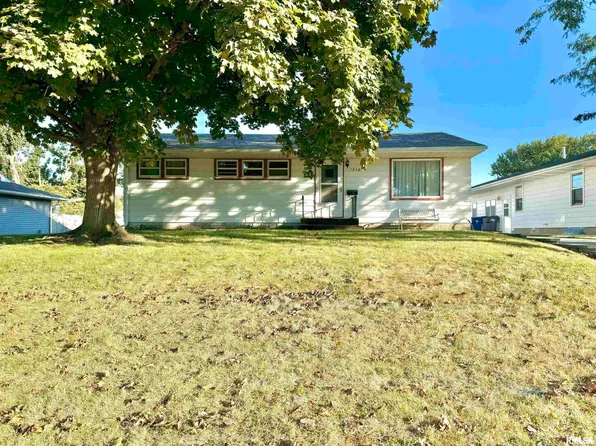 1238 3rd Ave N, Clinton, IA 52732