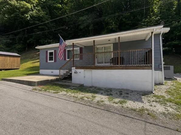 13 Helena Ave, Matewan, WV 25678