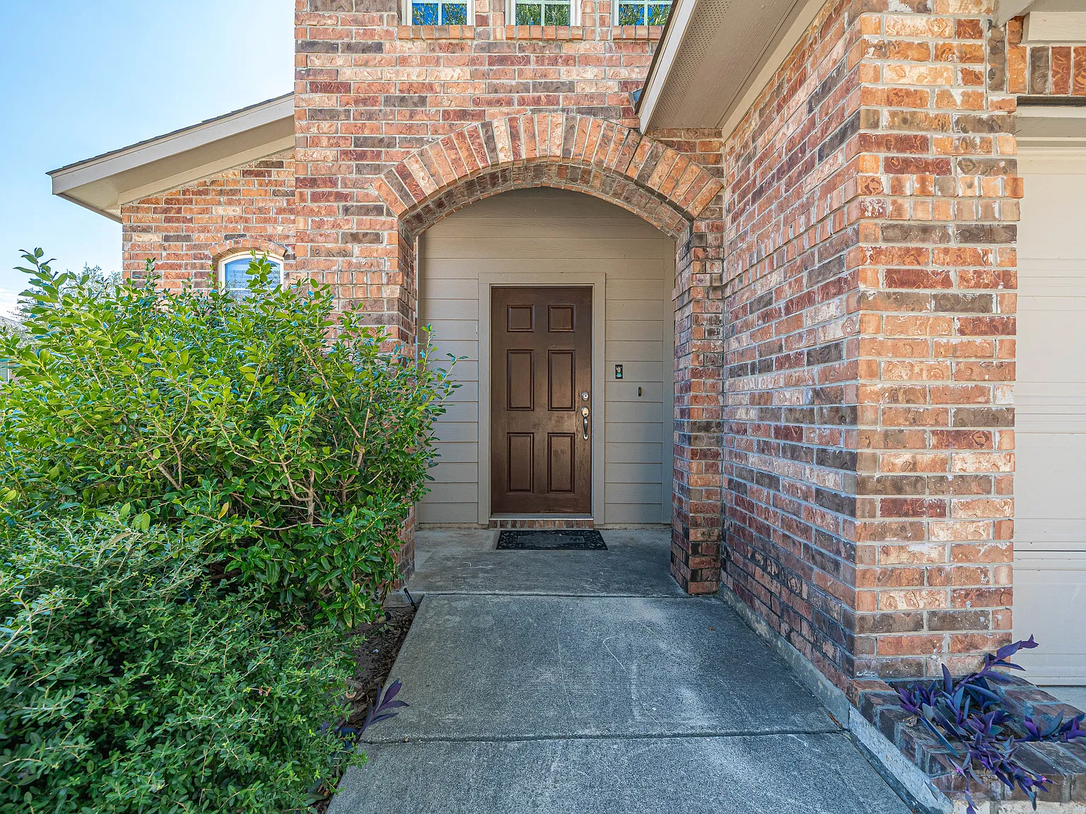 4 bed, 2.5 bath, 1964 sqft, $1,995 — Photo 4