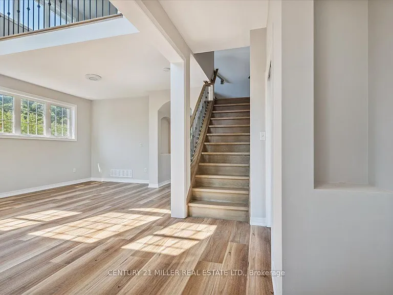 1283 Astra Way — Photo 5