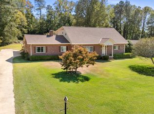 112 Sheffield Rd, Greenwood, SC 29646