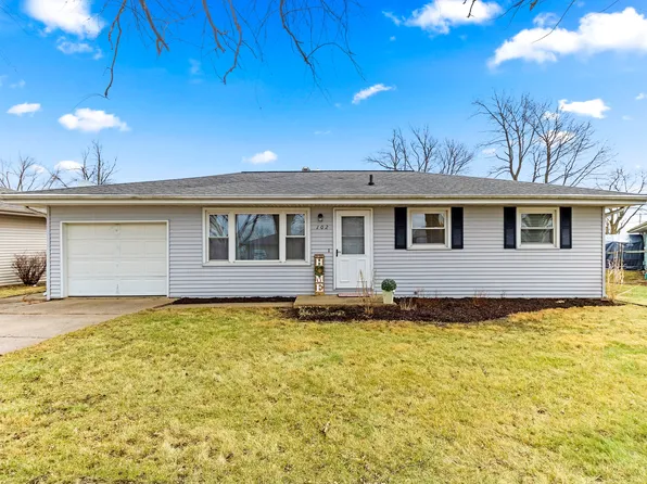 102 Durant St, Morton, IL 61550
