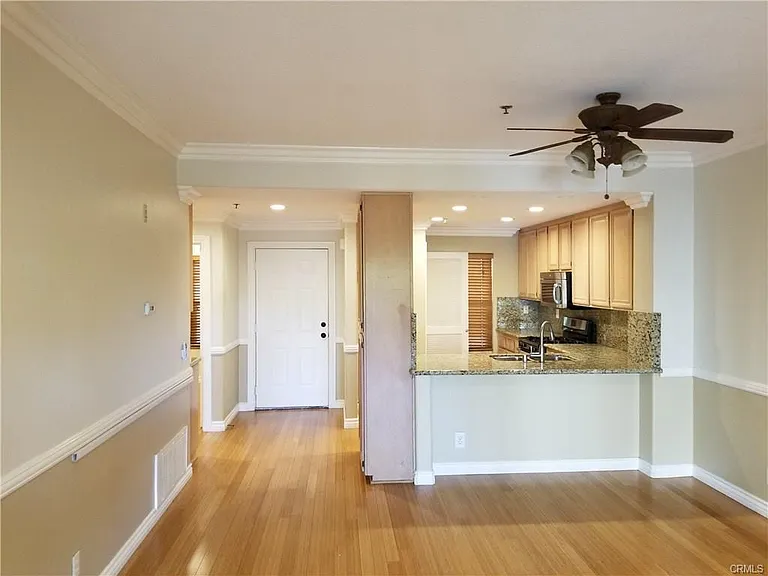 415 Townsquare Ln #225 — Photo 9