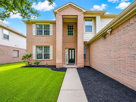 2nd image of 3106 Richland Spring Ln