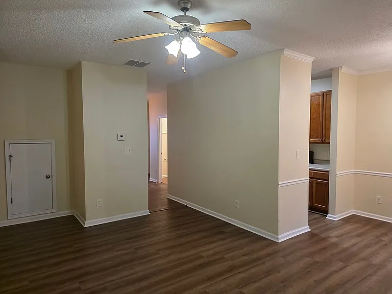 213 Shenandoah Dr — Photo 7