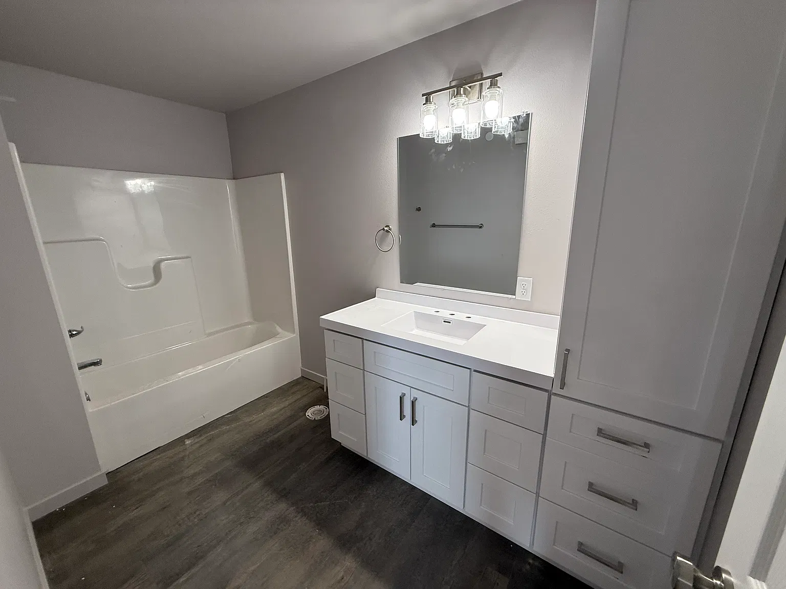 3 bed, 1600 sqft, $1,995 — Photo 4