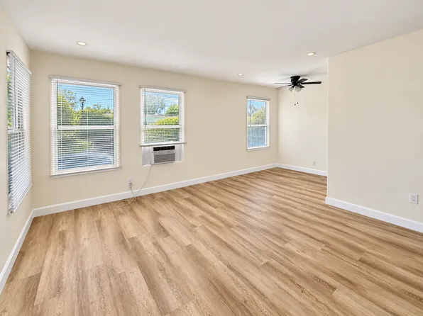 522 Rosemary Ln, Burbank, CA 91505