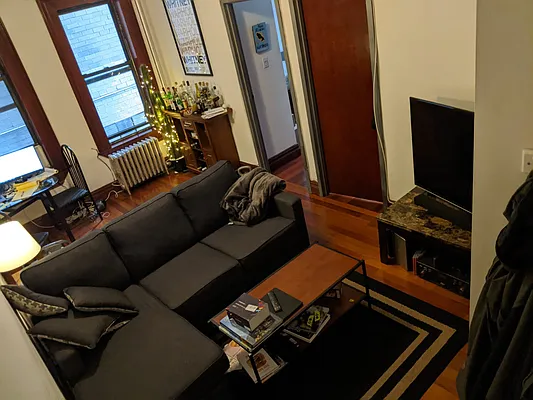 Rented by Point NYC | media 27