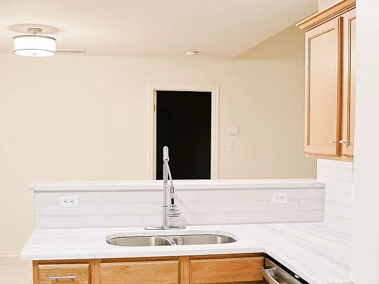 11206 Woodwaters Way — Photo 27