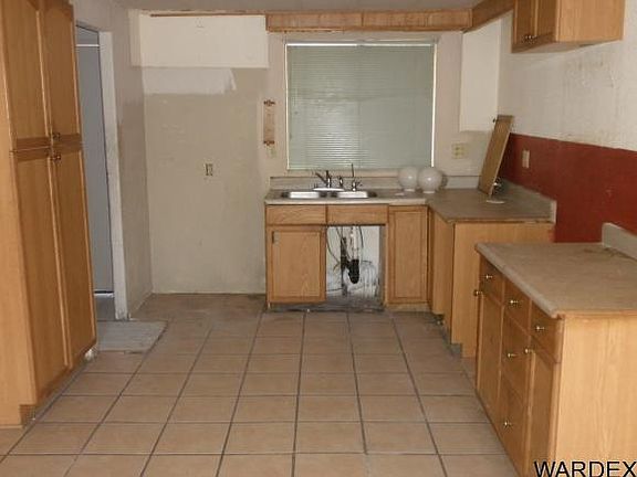 4th image of 1665 Bluebonnet Blvd