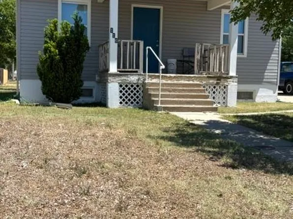 116 N 10th St, Wakeeney, KS 67672