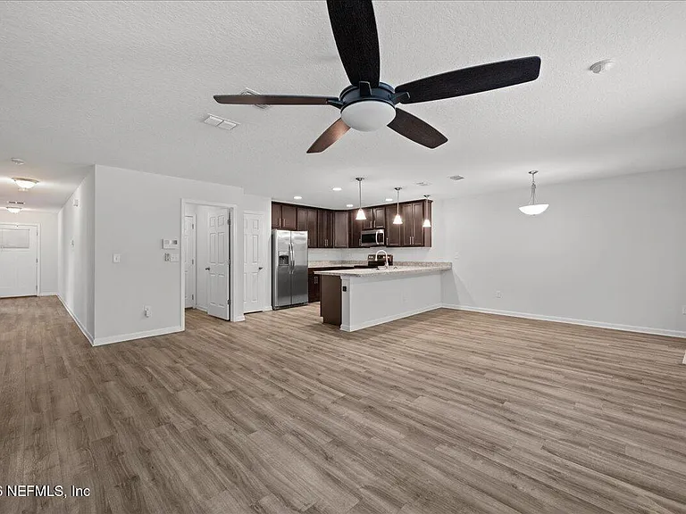 13949 Gossett St — Photo 4