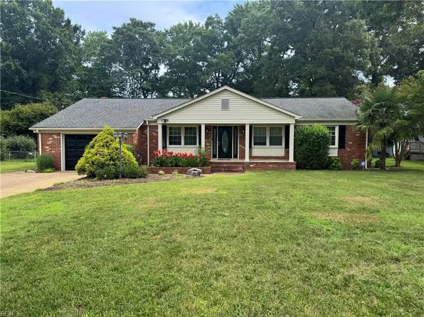 108 Grafton District Rd, Yorktown, VA 23692