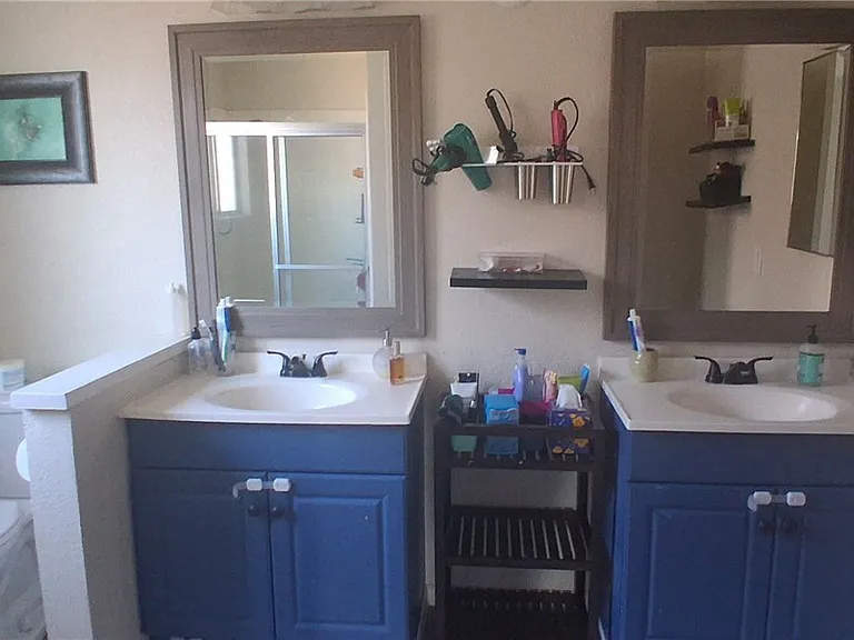 121 Logansberry Ln — Photo 23