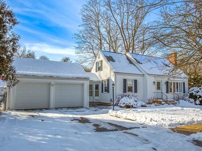 11 Nevins Ave, Longmeadow, MA, 01106