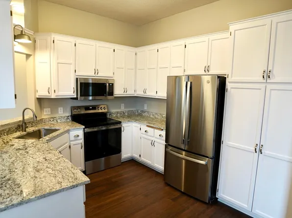 15128 Everleigh Cir, Rosemount, MN 55068