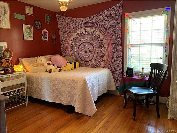 4th image of 749 Colonial Dr