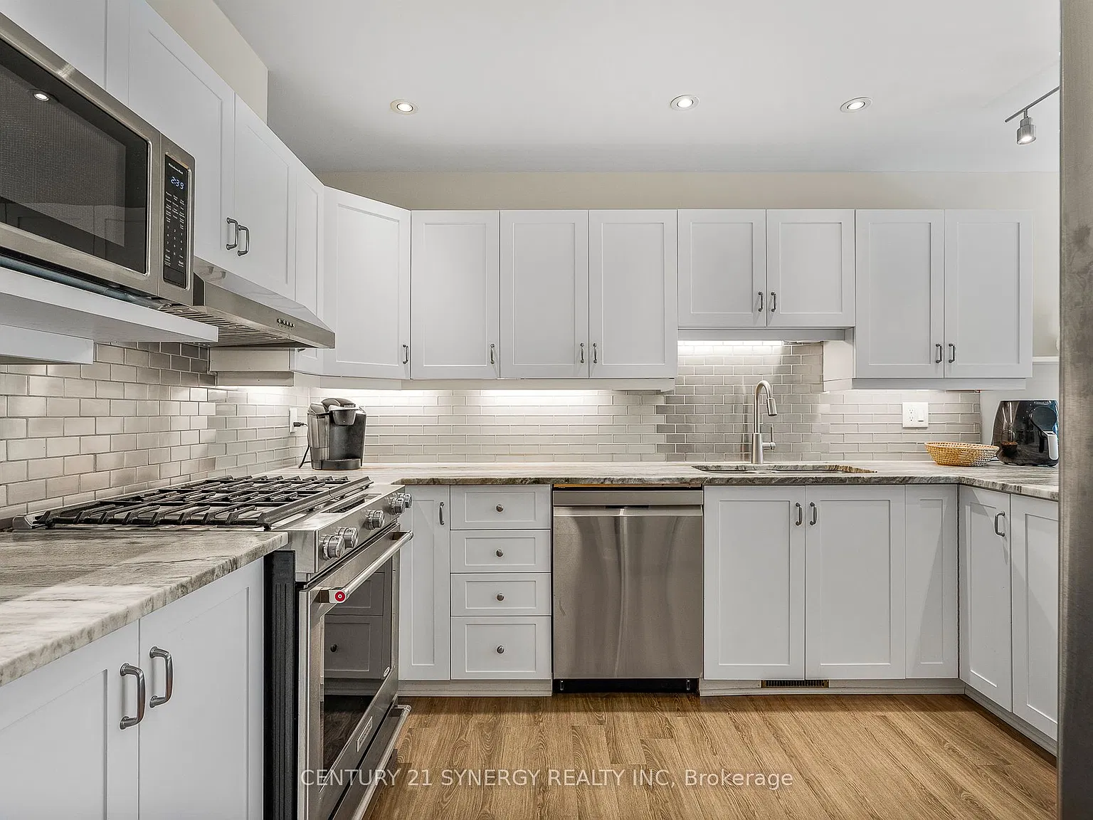 3 bed, $2,800 — Photo 4