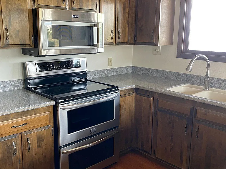 4050 E Ridge Rd — Photo 17