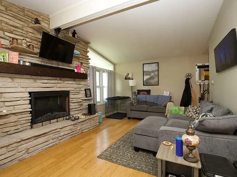 55 E Jeffery Ave #SFH — Photo 7