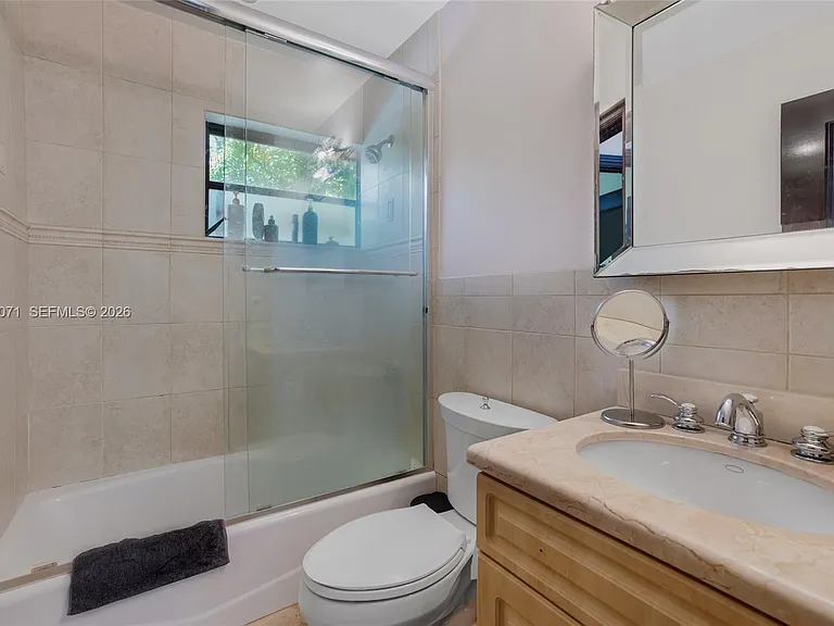 920 Aguero Ave — Photo 17