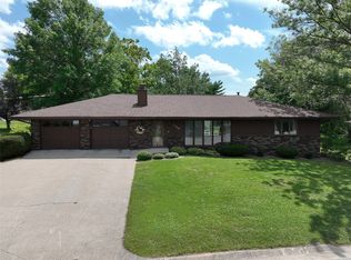 1108 Hillcrest Ct, Chariton, IA 50049