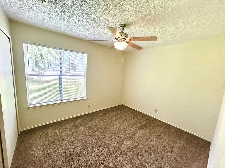 3607 Bremen Ave — Photo 7