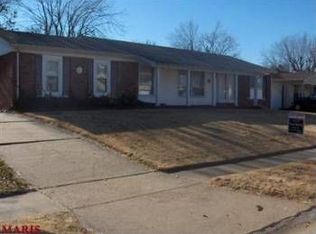 2060 Canterbury Dr, Florissant, MO