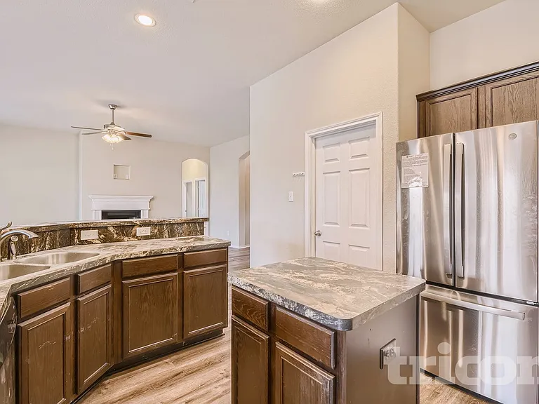 1719 La Caya Dr — Photo 3