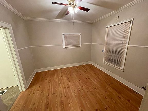 5th image of 601 Lynn St