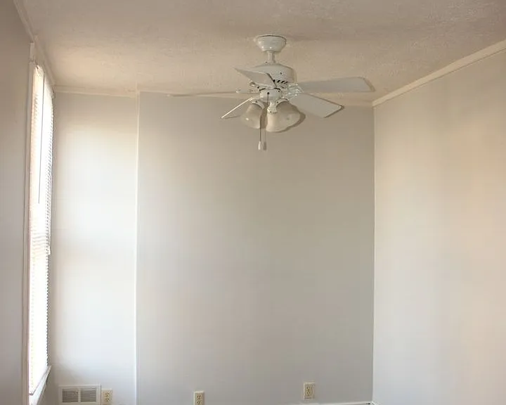 507 W Riverside Ave — Photo 3