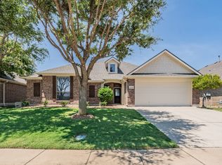 10641 Devinstone Dr, Fort Worth, TX 76177