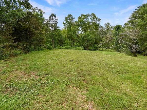 10130 Peach Rd, Lumberton, TX 77657