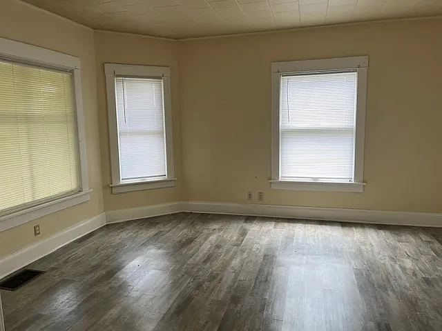 532 Western Ave — Photo 3