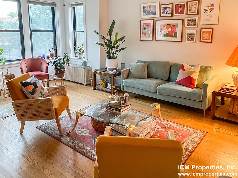 1452 W Byron St #1 — Photo 1