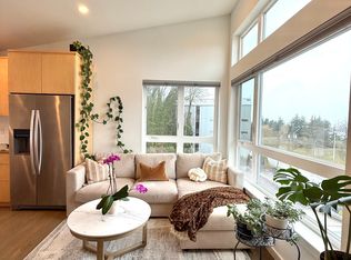 3005 Harbor Ave SW #6, Seattle, WA 98126