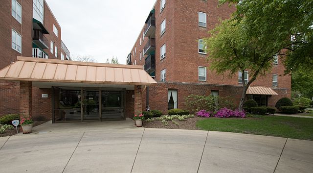 1st image of 460 W Downer Pl APT 4E