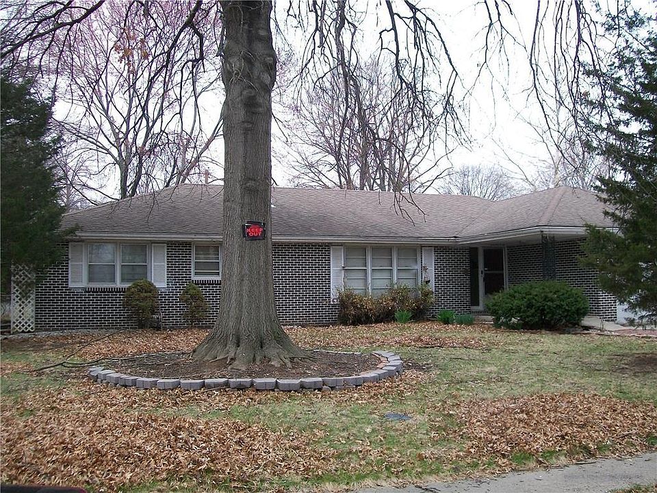 1st image of 7712 Corona Ave