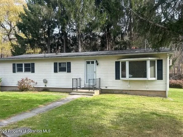 10 Bailey Rd, Nicholson, PA 18446