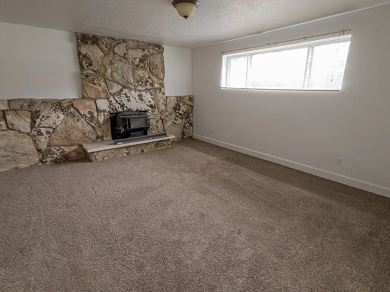 2222 E 6525 S — Photo 31