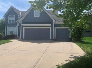 2401 SW 12th Ter, Lees Summit, MO 64081