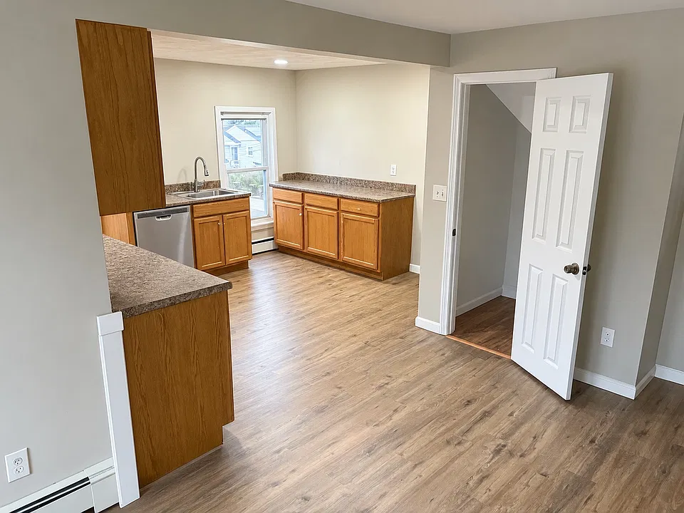 12 Burke St #2