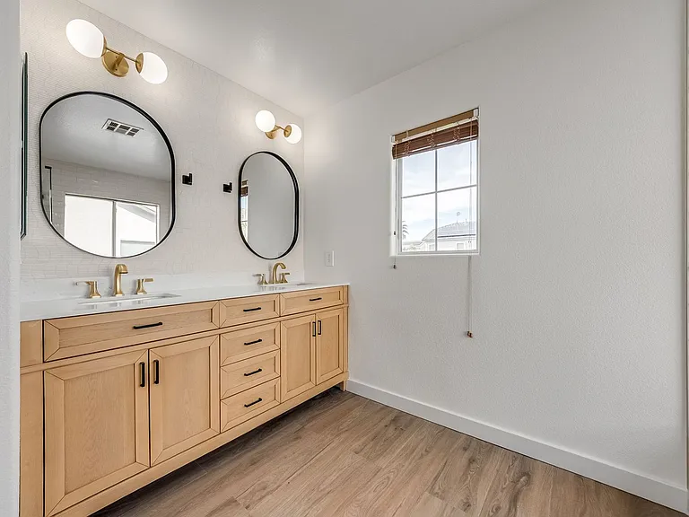 10429 Vinson Point Ave — Photo 28